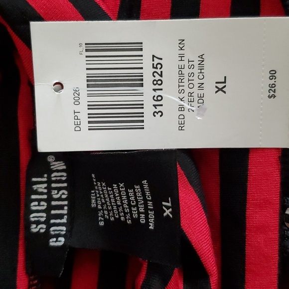 *NWT* Hor Topic Social Collison's Red Black Stripe 2FEr Off the Shoulders Shirt - Picture 12 of 16